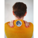 broche la connaissance dans la peau, décollage imminent : la lune
