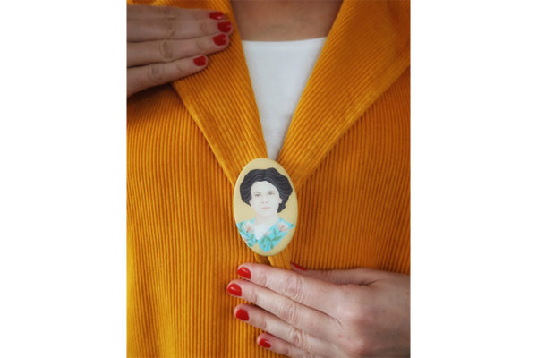 broche culturelle femmes mileva